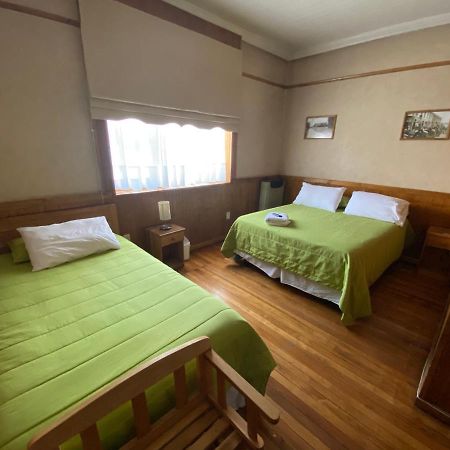 Hostal Chalet Las Violetas Punta Arenas Exterior photo