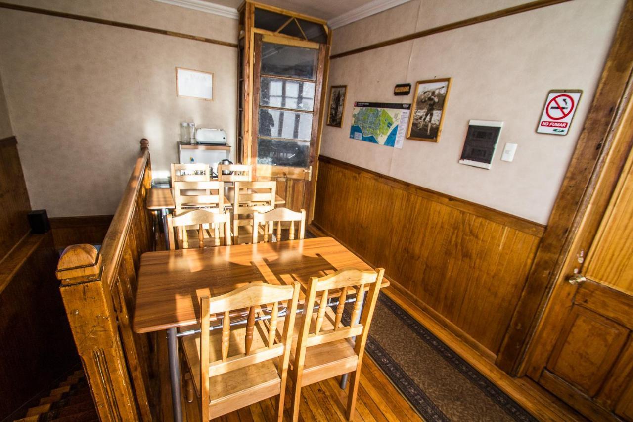 Hostal Chalet Las Violetas Punta Arenas Exterior photo